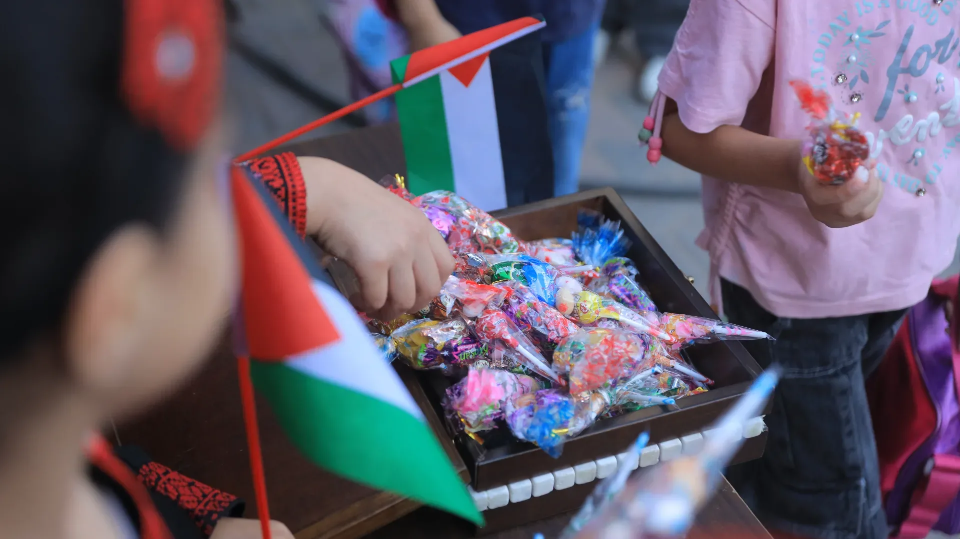 1500 طالب وطالبة يبدؤون عامهم الدراسي الجديد في مدرسة فلسطين الغد
